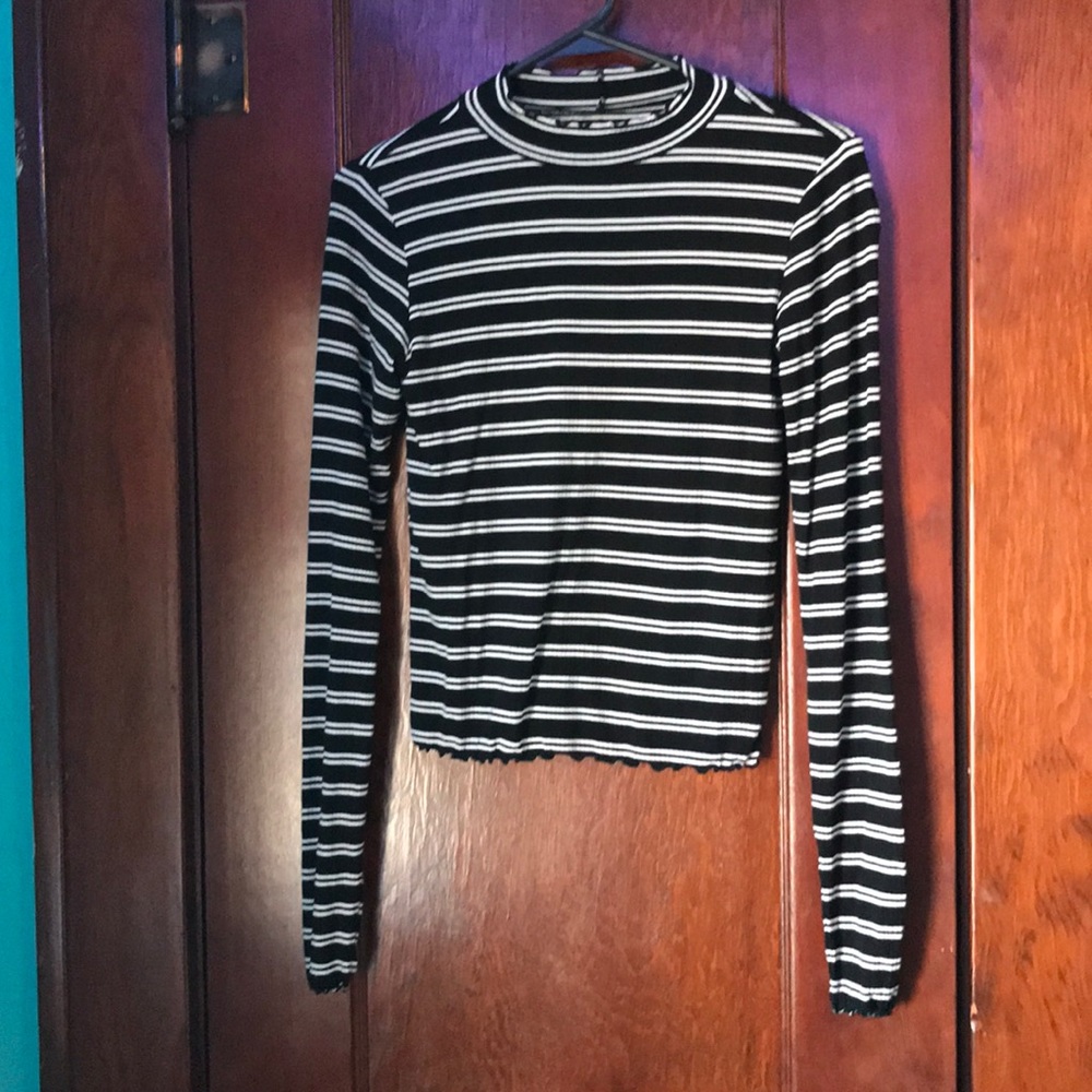Long sleeved, high neck striped shirt!